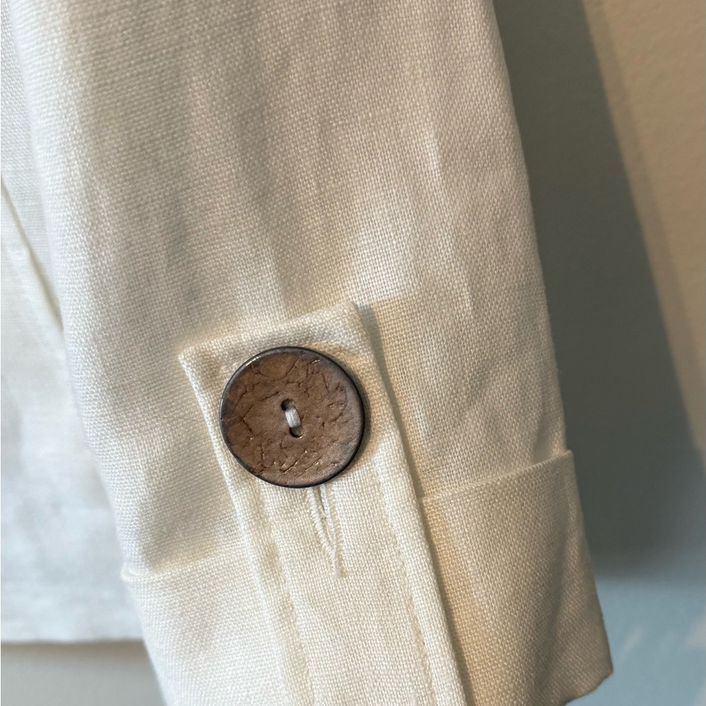 Women's White Linen Jacket with Shell Buttons - Picture 3 of 7